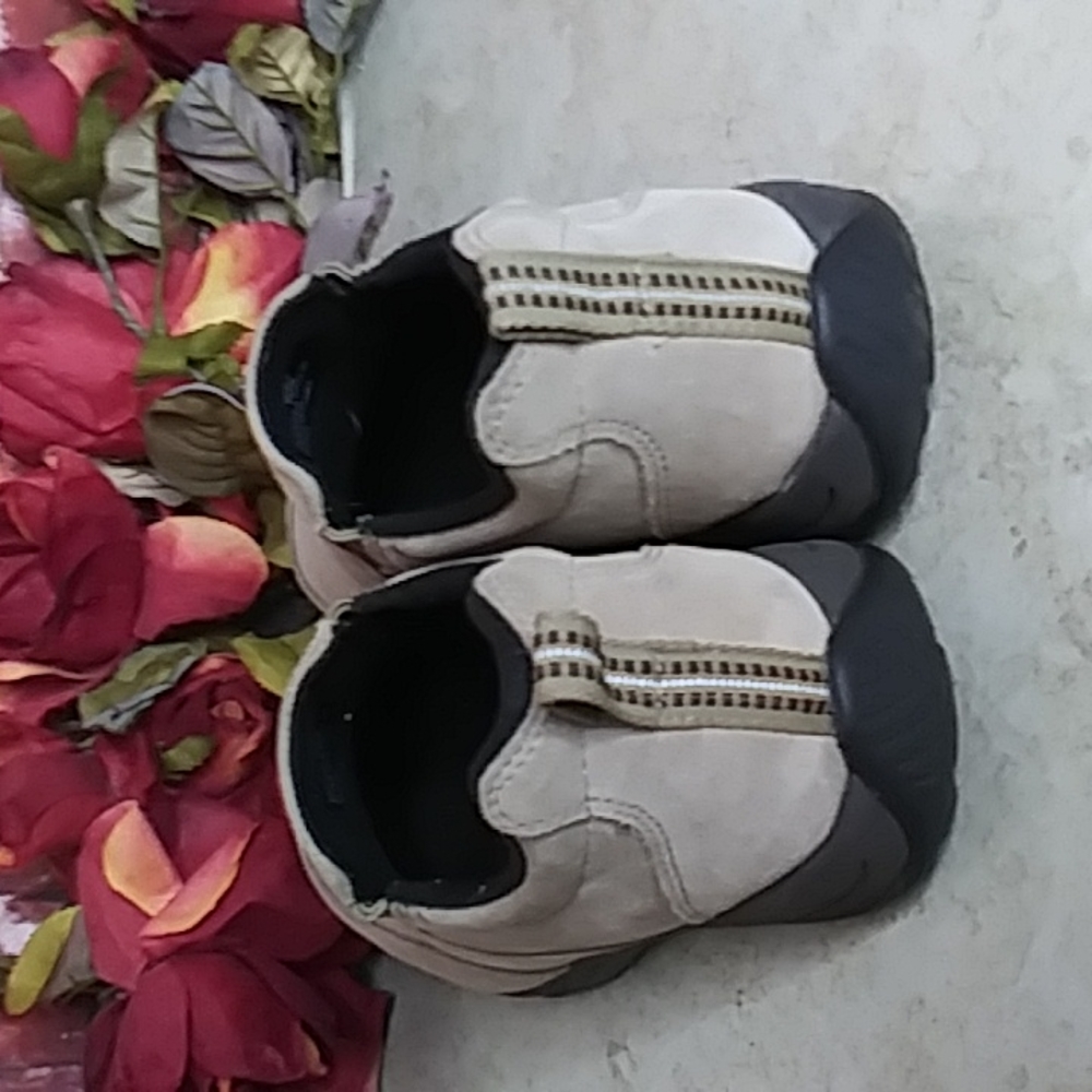 L. L. Bean Mushroom Gray Suede Slip on Comfort Loafers - Picture 4 of 10